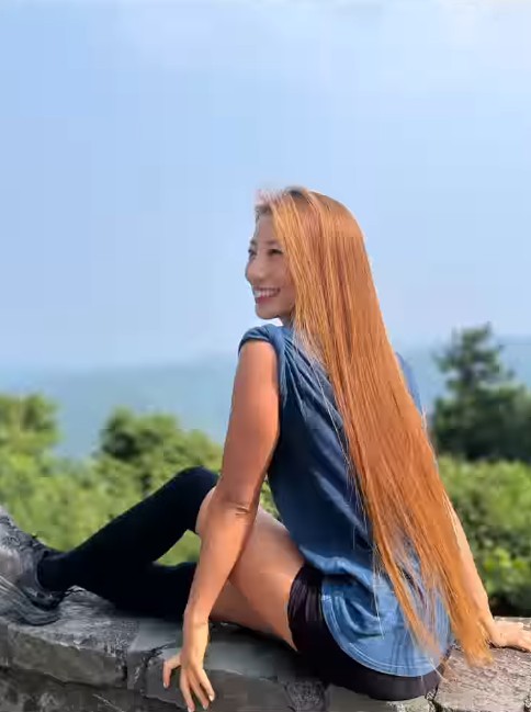 安井友梨